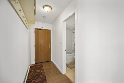 301 674 W 17th Avenue, Vancouver, BC