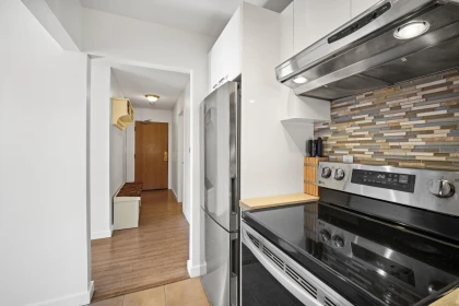 Primary Bedroom Photo of 301 674 W 17th Avenue, Vancouver, BC