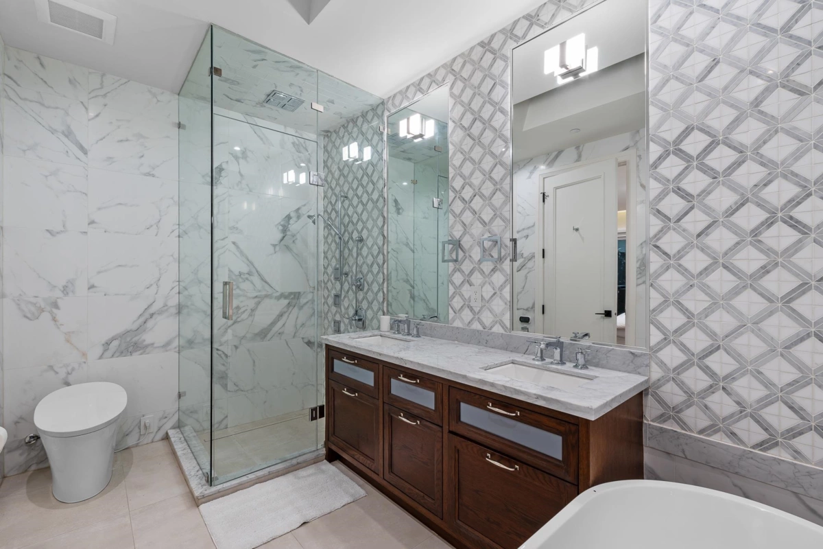Powder Room Photo of 3708 W 35th Avenue, Vancouver, BC
