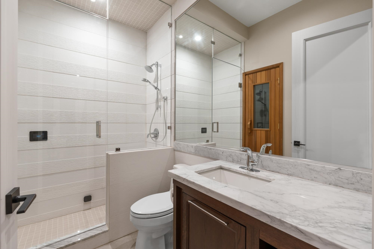 Swimming Pool Photo of 3708 W 35th Avenue, Vancouver, BC