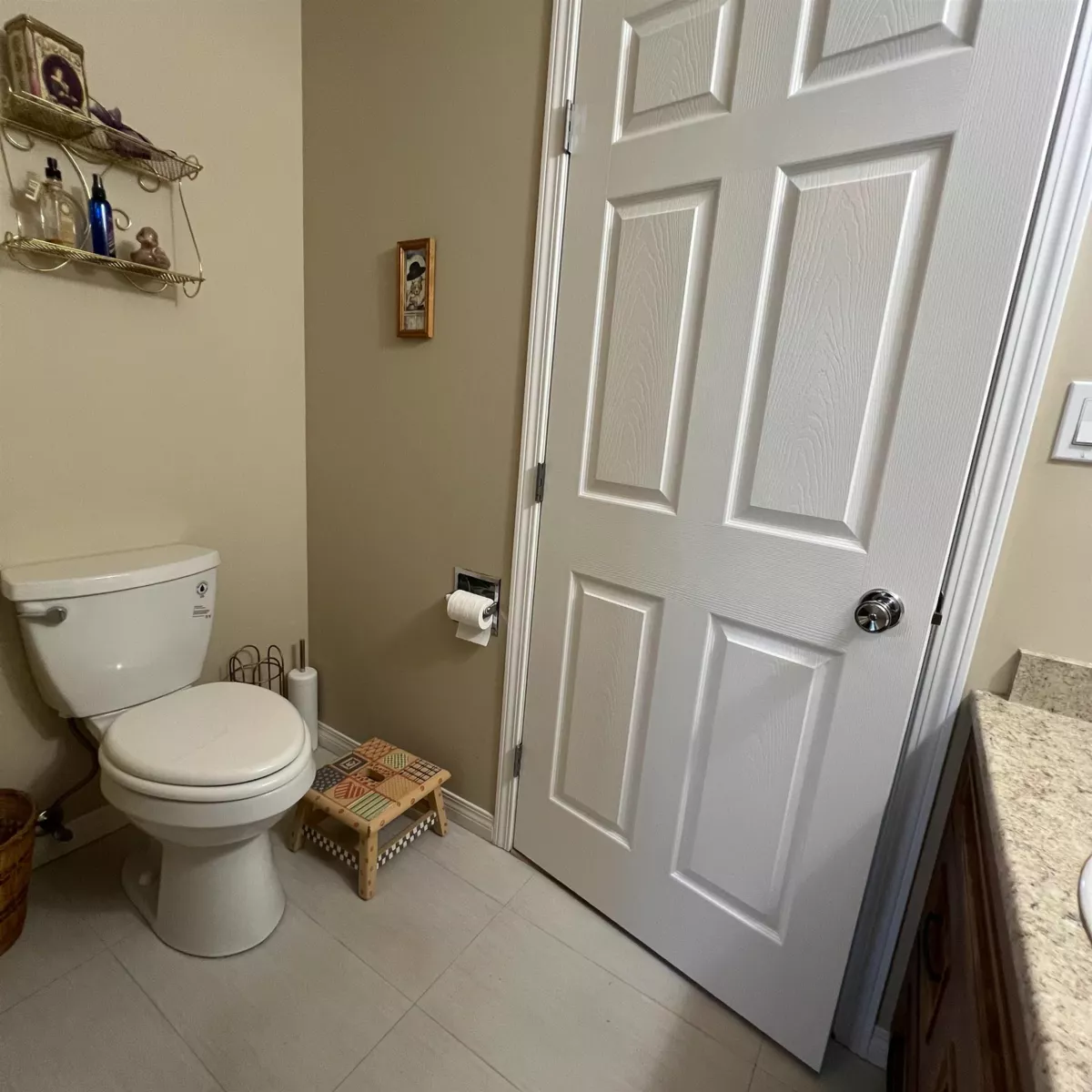 Guest Bathroom Photo of 2344 Beaver Street, Abbotsford, BC
