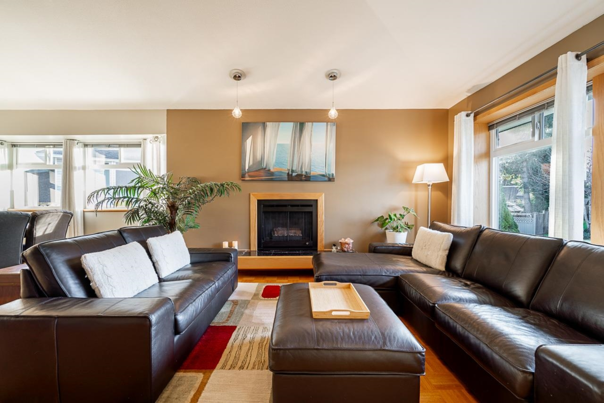 Family Room Photo of 7926 161 Street, Surrey, BC