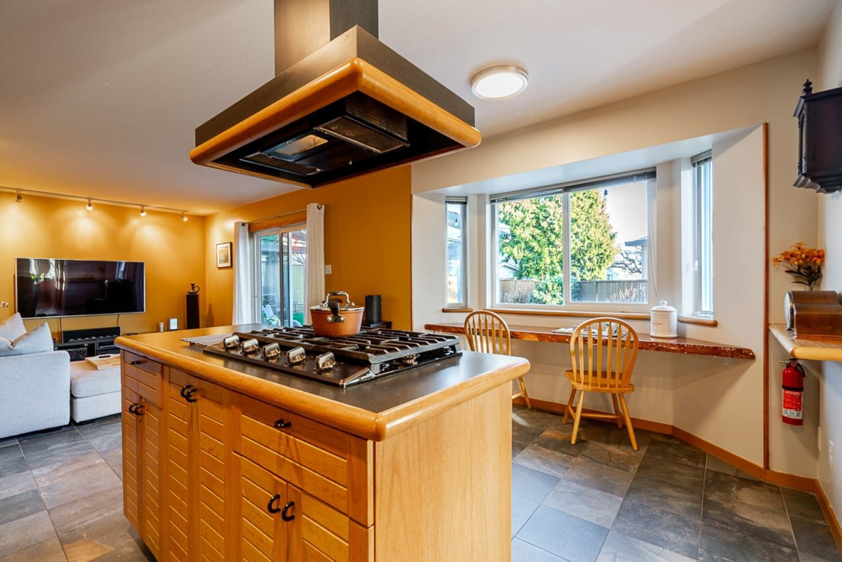 Guest Bathroom Photo of 7926 161 Street, Surrey, BC