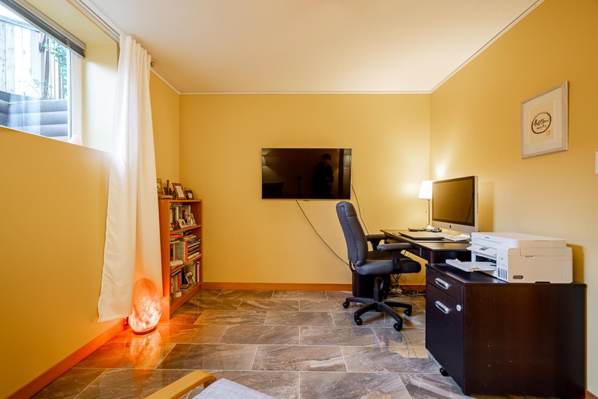 Hot Tub / Spa Photo of 7926 161 Street, Surrey, BC