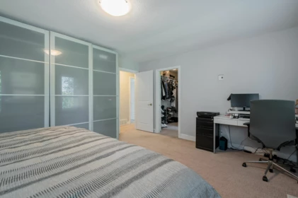 Hallway Photo of 5079 Walker Avenue, Delta, BC