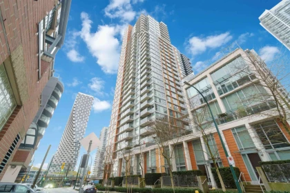 2307 1351 Continental Street, Vancouver, BC, Vancouver — Apartment/Condo for sale