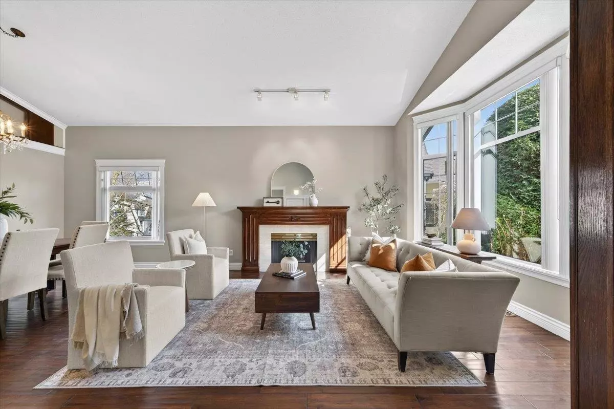 Dining Area Photo of 139 9012 Walnut Grove Drive, Langley, BC