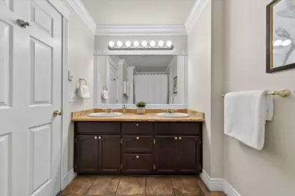 Walk-In Closet Photo of 139 9012 Walnut Grove Drive, Langley, BC