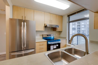 1202 3660 Vanness Avenue, Vancouver, BC, Vancouver — Apartment/Condo for sale