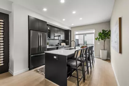 1 2886 Montrose Avenue, Abbotsford, BC, Abbotsford — Townhouse for sale
