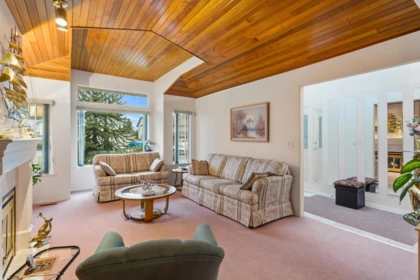 Breakfast Nook Photo of 20256 123 Avenue, Maple Ridge, BC