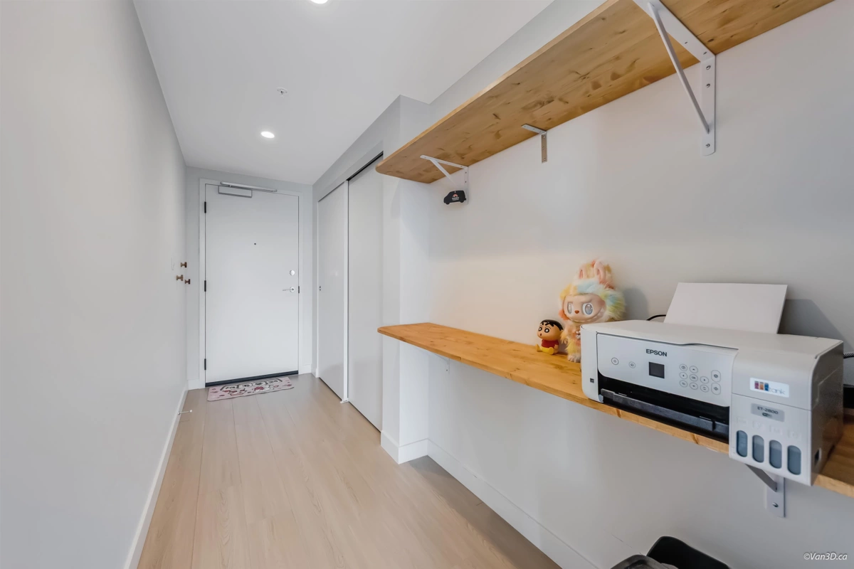 Family Room Photo of 3112 13745 George Junction, Surrey, BC