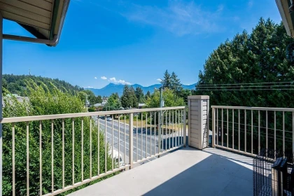 Staircase Photo of 407 46693 Yale Road, Chilliwack, BC