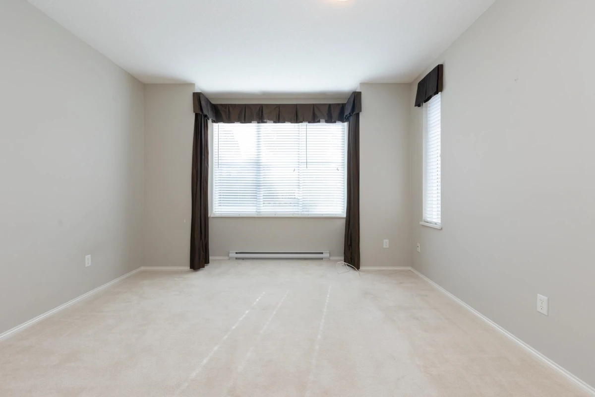 Living Room Photo of 37 15868 85 Avenue, Surrey, BC