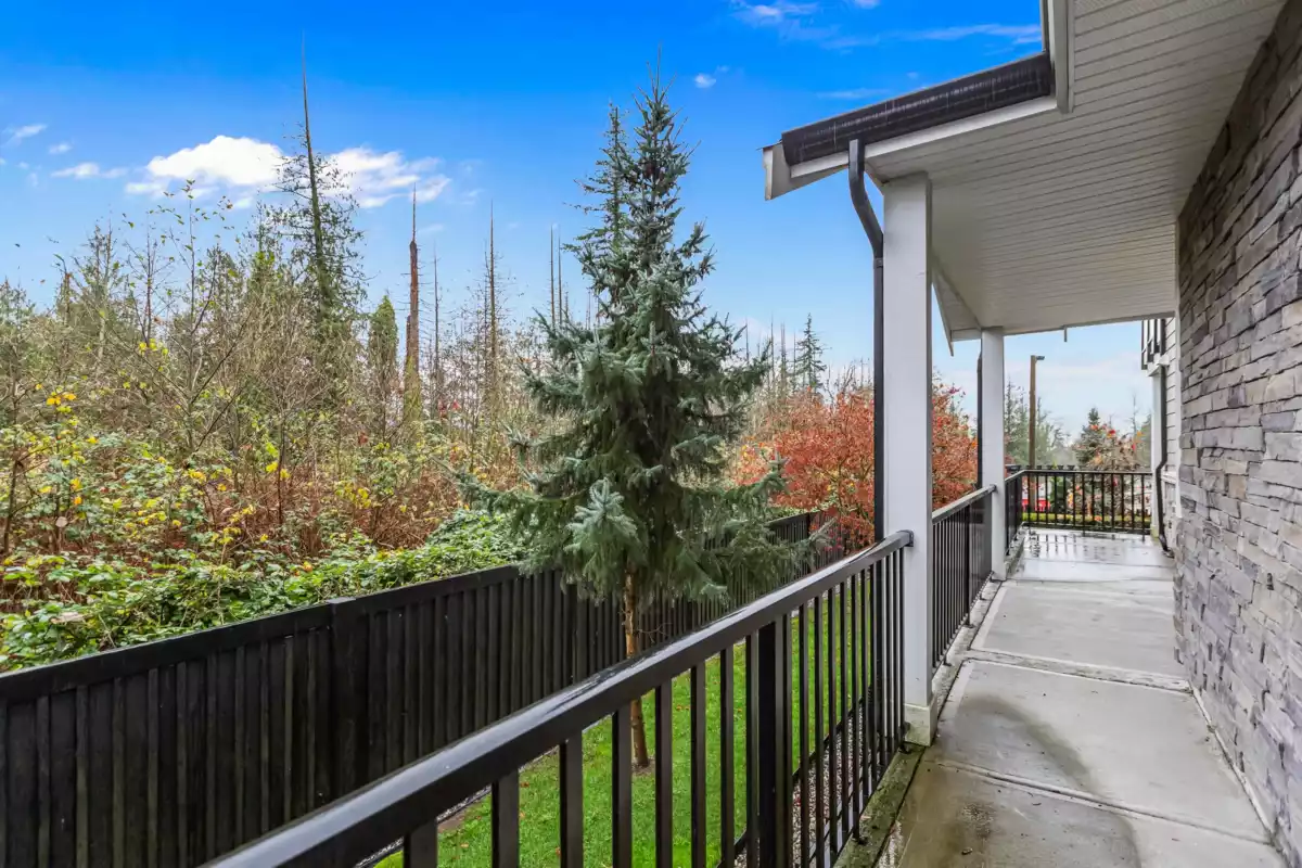 Family Room Photo of 9 21150 76a Avenue, Langley, BC