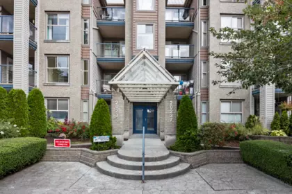 302 20237 54 Avenue, Langley, BC, Langley — Apartment/Condo for sale