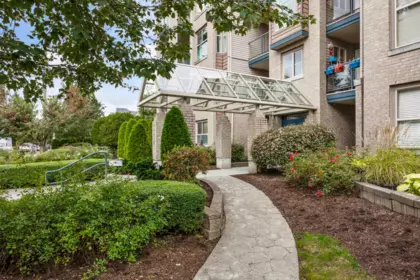 302 20237 54 Avenue, Langley, BC, Langley — Apartment/Condo for sale