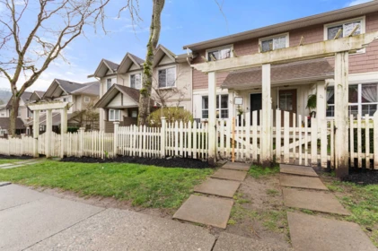 Hot Tub / Spa Photo of 33 4401 Blauson Boulevard, Abbotsford, BC