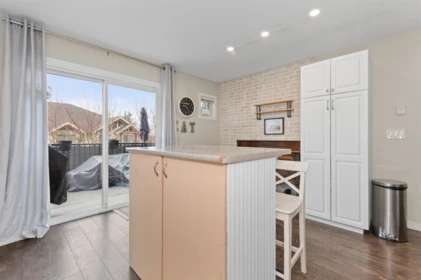 Kitchen Island Photo of 33 4401 Blauson Boulevard, Abbotsford, BC