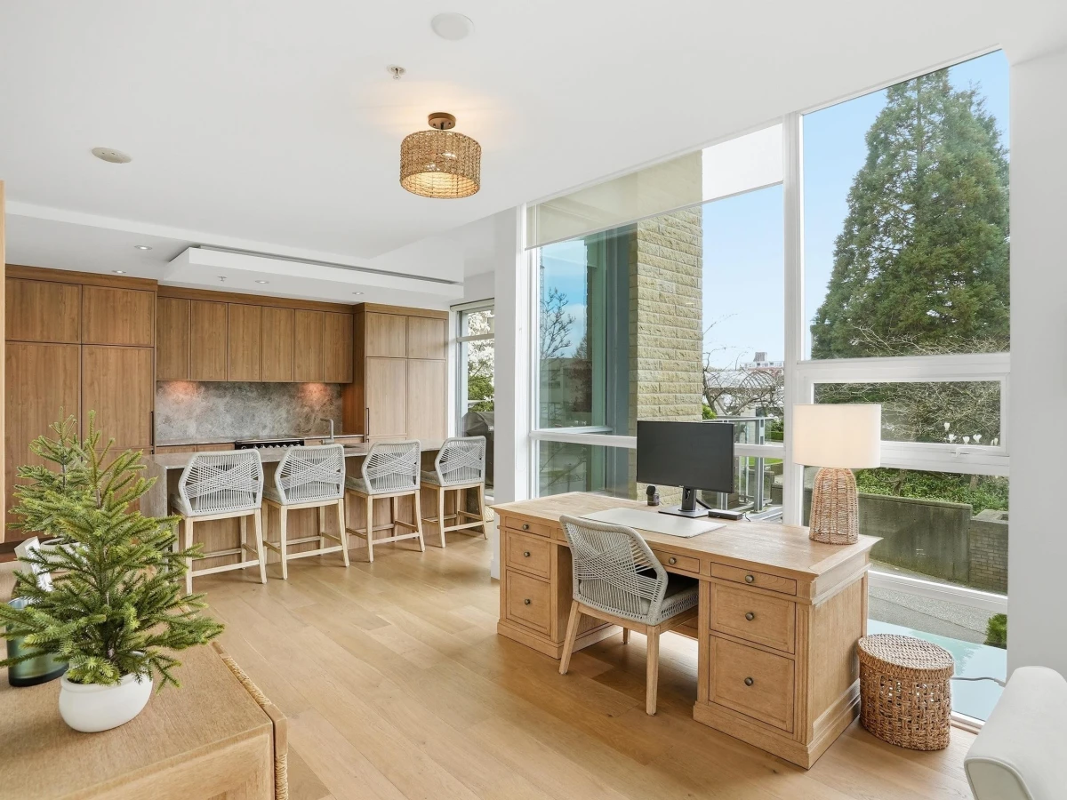 Living Room Photo of 1576 W 8 Avenue, Vancouver, BC