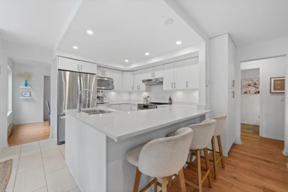 Hot Tub / Spa Photo of 5636 Marine Drive, West Vancouver, BC
