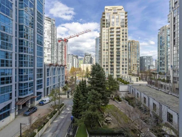 701 1295 Richards Street, Vancouver, BC, Vancouver — Apartment/Condo for sale