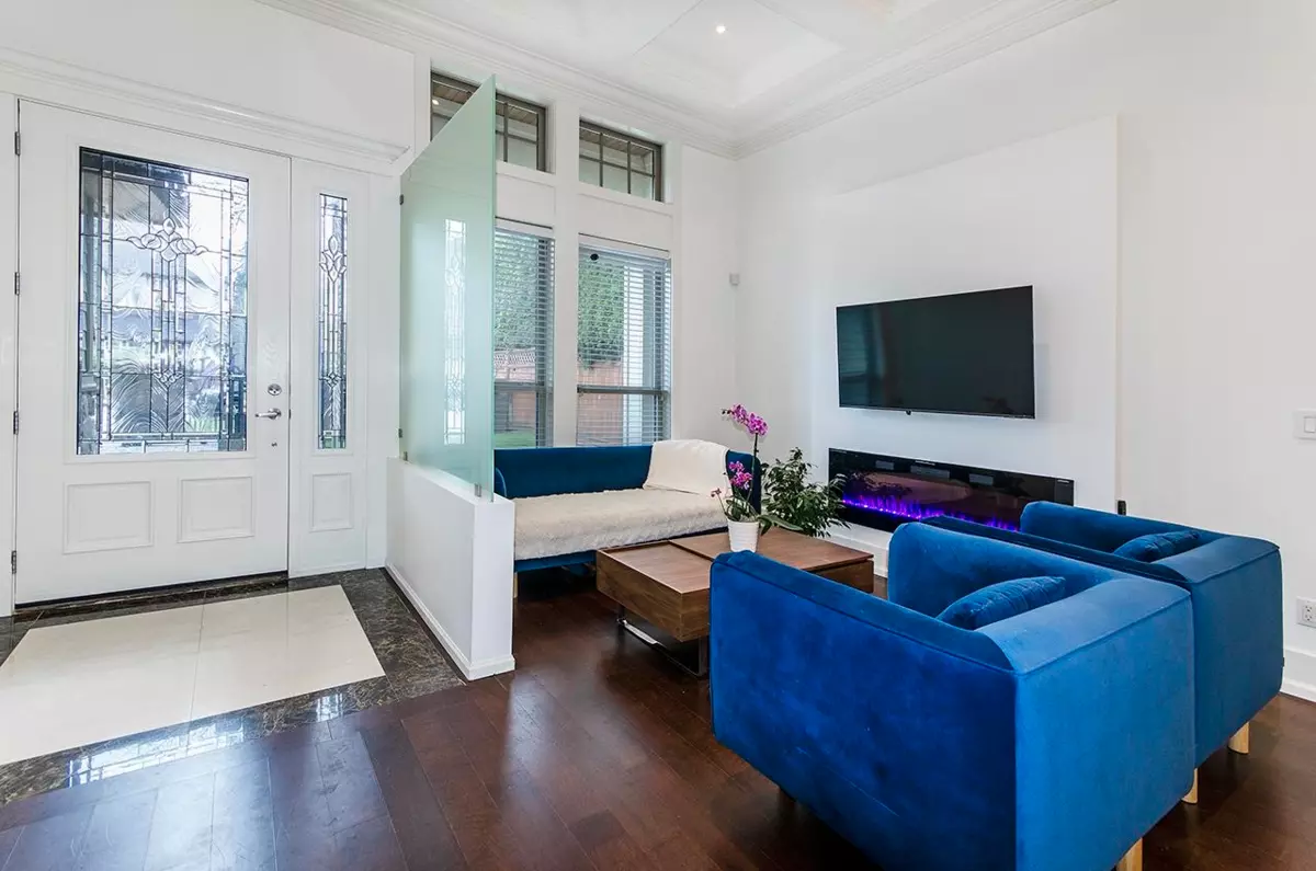 Living Room Photo of 7682 Armstrong Street, Richmond, BC