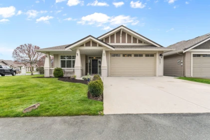 6049 Hunter Creek Crescent, Chilliwack, BC, Chilliwack — Single Family Residence for sale
