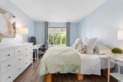Guest Bathroom Photo of 212 1432 Parkway Boulevard, Coquitlam, BC