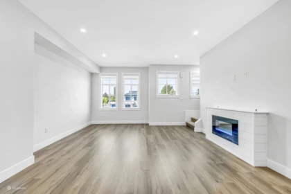 Breakfast Nook Photo of 4 17528 60 Avenue, Surrey, BC