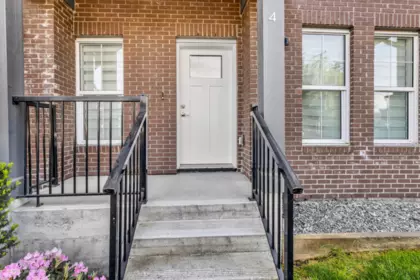 4 17528 60 Avenue, Surrey, BC, Surrey — Townhouse for sale