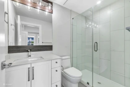 Kitchen Island Photo of 4 17528 60 Avenue, Surrey, BC