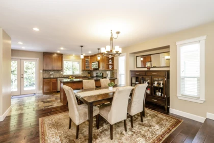 Kitchen Island Photo of 20885 124th Avenue, Maple Ridge, BC