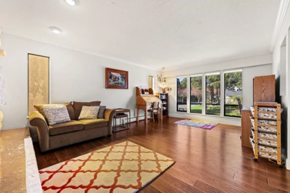 Garden / Landscaping Photo of 14710 16a Avenue, Surrey, BC