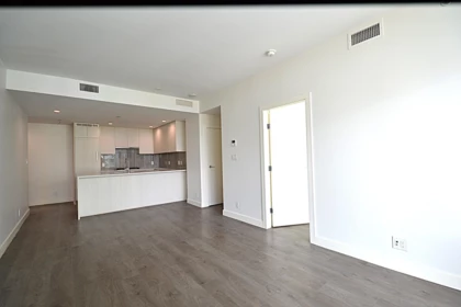 1001 5051 Imperial Street, Burnaby, BC, Burnaby — Apartment/Condo for sale