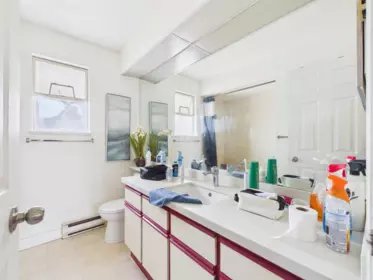 Guest Bathroom Photo of 6220 Lynas Lane, Richmond, BC