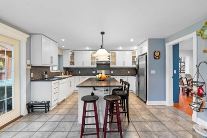 Kitchen Island Photo of 8097 198a Street, Langley, BC
