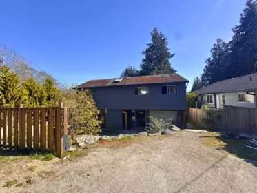 Hot Tub / Spa Photo of 5799 Anchor Road, Sechelt, BC