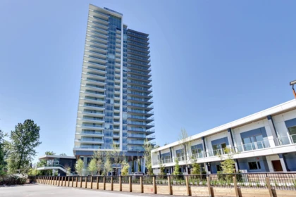 2204 200 Klahanie Court, West Vancouver, BC, West Vancouver — Apartment/Condo for sale