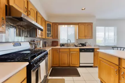 4355 Macdonald Avenue, Burnaby, BC, Burnaby — Single Family Residence for sale