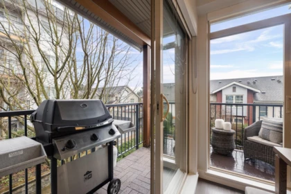 Kitchen Island Photo of 50 10133 River Drive, Richmond, BC