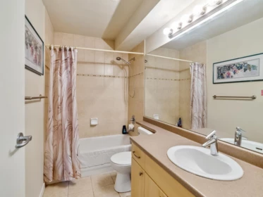 Primary Bathroom Photo of 416 2891 E Hastings Street, Vancouver, BC