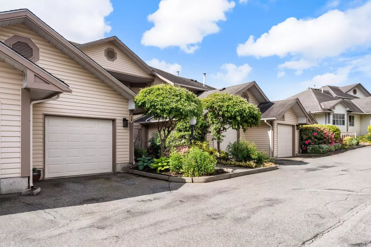 Family Room Photo of 30 6140 192 Street, Surrey, BC
