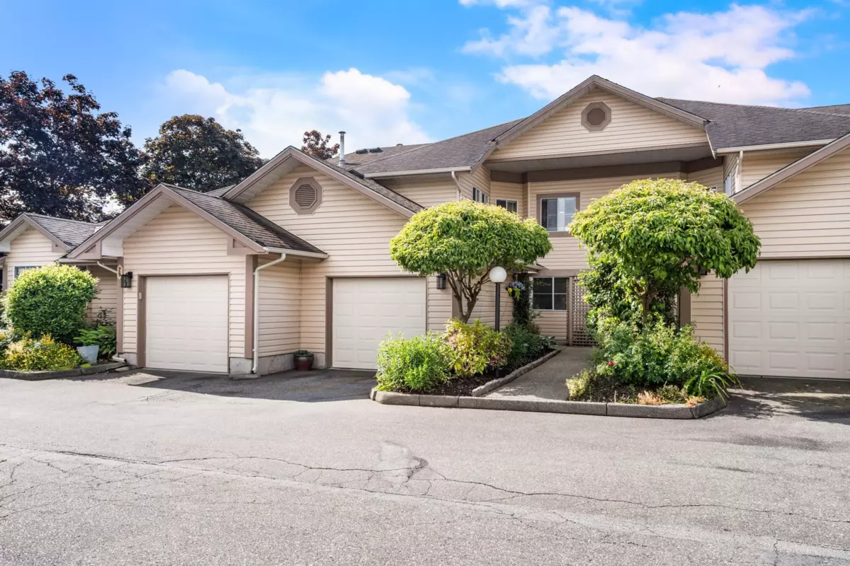 Living Room Photo of 30 6140 192 Street, Surrey, BC
