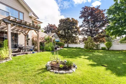 Swimming Pool Photo of 30 6140 192 Street, Surrey, BC