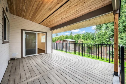 Mudroom Photo of 10646 E Glenwood Crescent, Surrey, BC