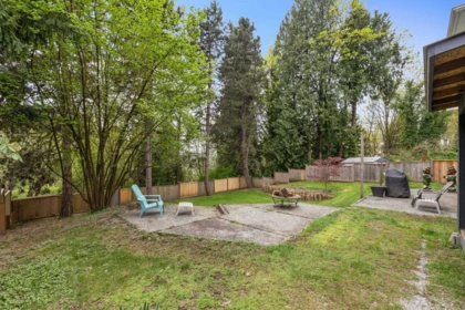 Garden / Landscaping Photo of 320 Gloucester Court, Coquitlam, BC