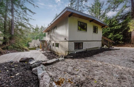 Backyard Photo of 6960 Sunshine Coast Highway, Sechelt, BC