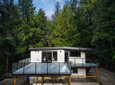 Front Yard Photo of 6960 Sunshine Coast Highway, Sechelt, BC