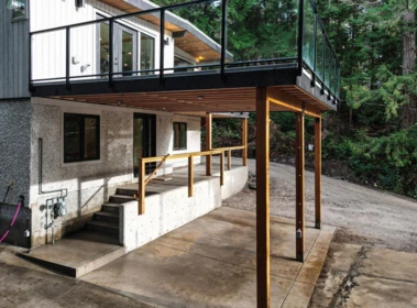 Outdoor Deck Photo of 6960 Sunshine Coast Highway, Sechelt, BC